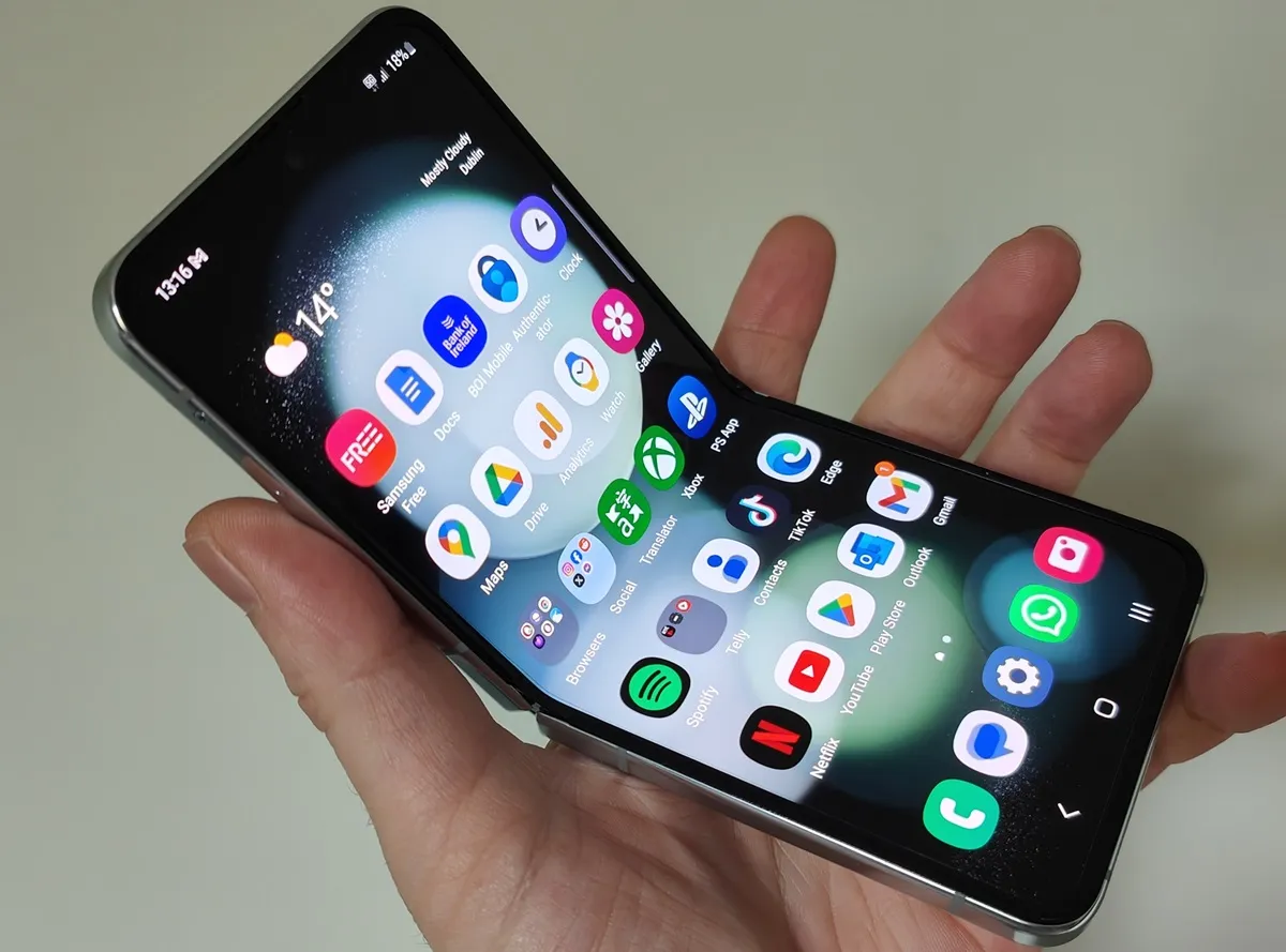 Samsung Galaxy Z Flip 5 Full Review: Price, Specs & Features Explained